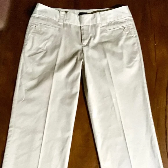 Massimo Beige Flat Front Capris Size 6 - Picture 2 of 11